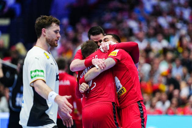 Serbia cheers after victory end of match DEN, Serbia vs Germany, Handball, EHF European Championship 2026, Group A, Matchday 2, 17 01 2026 DEN, Serbia vs Germany, Handball, EHF European Championship 2026, Group A, Matchday 2, 17 01 2026 Herning Copyright: xEibner-Pressefoto MarcelxvonxFehrnx EP_MFN