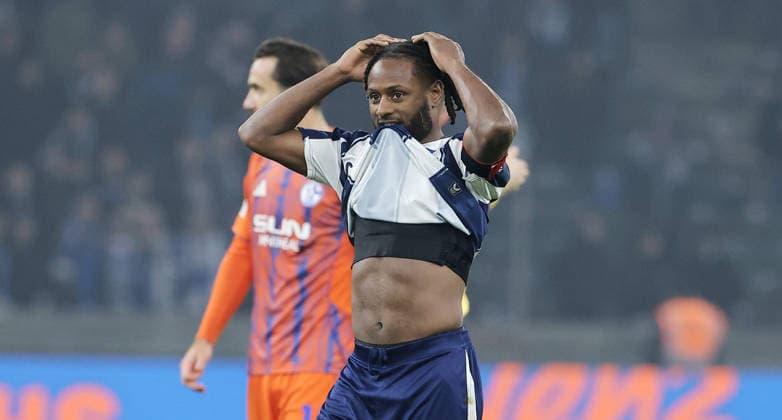 Deyovaisio Zeefuik disappointed after the end of the match Disappointment Sport Football Soccer DFL 2 Bundesliga Men 18 Matchday Season 2025 2026 17 01 2026 Hertha BSC Berlin vs FC Schalke 04 S04 DFL regulations prohibit any use of photographs as image sequences and or quasi video