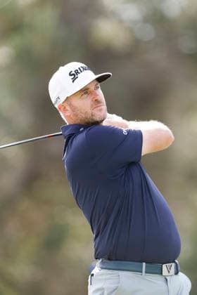 January 17, 2026, Honolulu, Hawaii, USA: TAYLOR PENDRITH tees off at the 1st during Round 3 of the 2026 Sony Open in Honolulu, Hawaii on January 17, 2026. Honolulu USA - ZUMAm310 20260117_zsp_m310_076 Copyright: xElliotxMilesx