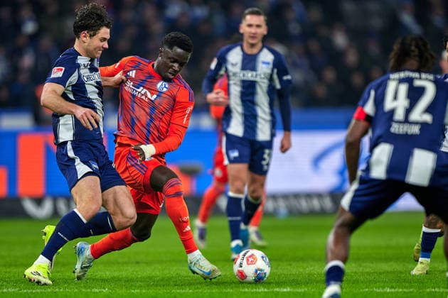 Linus Gechter Hertha BSC, 44 , Christian Gomis FC Schalke 04, 07 , GER, Hertha BSC vs ,FC Schalke 04, 2 Bundesliga, Season 2025 2026, Matchday 18, 17 01 2026 DFL REGULATIONS PROHIBIT ANY USE OF PHOTOGRAPHS AS IMAGE SEQUENCES AND OR QUASI VIDEO GER, Hertha BSC vs ,FC Schalke 04, 2 Bundesliga, Season 2025 2026, Matchday 18, 17 01 2026 Berlin Copyright: xClaudiusxRauch,xEibner-Pressefotox xClaudiusxRauchx EP_CRH