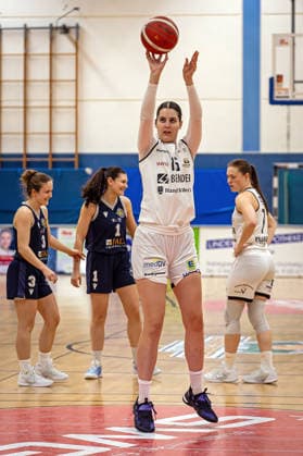 17 01 2026, xovx, Basketball Women 2 Bundesliga Nord, Bender Baskets Grünberg Hürther BC Charlotte Kohl Bender Baskets Grünberg , Freisteller Grünberg Sporthalle Theo Koch Schule Hessen Deutschland DE