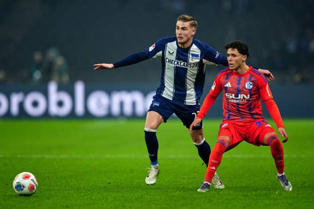 Marten Winkler Hertha BSC, 22 , Soufiane El Faouzi FC Schalke 04, 23 , GER, Hertha BSC vs ,FC Schalke 04, 2 Bundesliga, Season 2025 2026, Matchday 18, 17 01 2026 DFL REGULATIONS PROHIBIT ANY USE OF PHOTOGRAPHS AS IMAGE SEQUENCES AND OR QUASI VIDEO GER, Hertha BSC vs ,FC Schalke 04, 2 Bundesliga, Season 2025 2026, Matchday 18, 17 01 2026 Berlin Copyright: xClaudiusxRauch,xEibner-Pressefotox xClaudiusxRauchx EP_CRH
