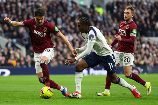 Tottenham Hotspur v West Ham United, Premier League Tottenham Hotspur forward Mathys Tel (11) in action during the Tottenham Hotspur v West Ham United Premier League match at the Tottenham Hotspur Stadium, London, England on 17 January 2026 Credit: Sally Rawlins Every Second Media Editorial use only. All images are copyright Every Second Media Limited. No images may be reproduced without prior permission. All rights reserved. Premier League and Football League images are subject to licensing agreements with Football DataCo Limited. see https: www.football-dataco.com Copyright: xIMAGO EveryxSecondxMediax ESM-1762-0194 SallyxRawlinsx xEveryxSecondxMediax