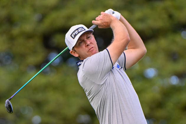 HONOLULU, HI - JANUARY 17: Seamus Power (IRL) watches his tee shot on 2 during the third round of the Sony Open on January 17, 2026, at Waialae Country Club, Honolulu, Hawaii. (Photo by Ken Murray Icon Sportswire) GOLF: JAN 17 PGA, Golf Herren Sony Open in Hawaii EDITORIAL USE ONLY Icon2601170163