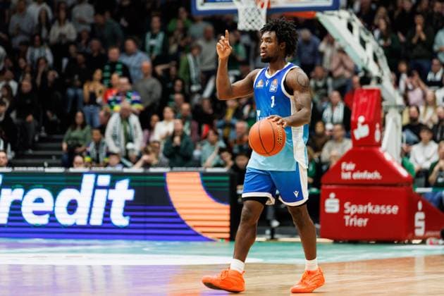 Isaiah Swope Skyliners Frankfurt with ball, Vet Concept Gladiators Trier vs Skyliners Frankfurt, Basketball, easyCredit BBL, Matchday 16, Season 2025 2026, 17 01 2026 Vet Concept Gladiators Trier vs Skyliners Frankfurt, Basketball, easyCredit BBL, Matchday 16, Season 2025 2026, 17 01 2026 Copyright: xEibner-Pressefoto AlexanderxNeisx EP_ANS