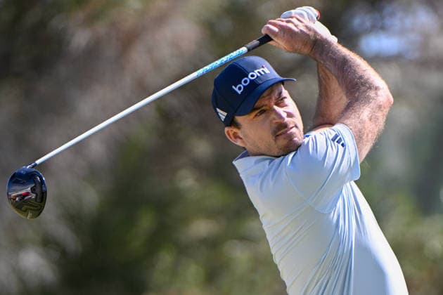 HONOLULU, HI - JANUARY 17: Nick Taylor (CAN) watches his tee shot on 1 during the third round of the Sony Open on January 17, 2026, at Waialae Country Club, Honolulu, Hawaii. (Photo by Ken Murray Icon Sportswire) GOLF: JAN 17 PGA, Golf Herren Sony Open in Hawaii EDITORIAL USE ONLY Icon2601170453