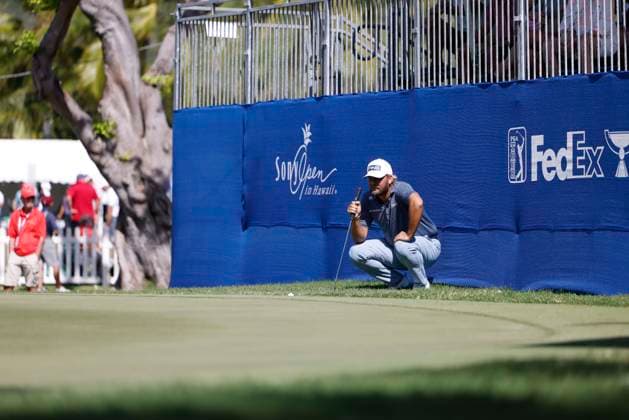 January 17, 2026, Honolulu, Hawaii, USA: DAN BROWN studies the 9th green during Round 3 of the 2026 Sony Open in Honolulu, Hawaii on January 17, 2026. Honolulu USA - ZUMAm310 20260117_zsp_m310_091 Copyright: xElliotxMilesx