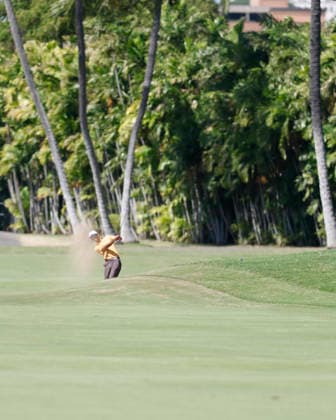 January 17, 2026, Honolulu, Hawaii, USA: RICKY CASTILLO makes an approach shot from the 9th fairway during Round 3 of the 2026 Sony Open in Honolulu, Hawaii on January 17, 2026. Honolulu USA - ZUMAm310 20260117_zsp_m310_103 Copyright: xElliotxMilesx