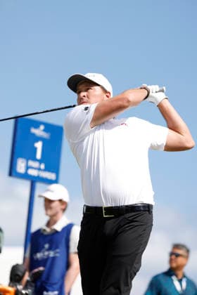 January 17, 2026, Honolulu, Hawaii, USA: KEVIN ROY makes a tee shot at the 1st during Round 3 of the 2026 Sony Open in Honolulu, Hawaii on January 17, 2026. Honolulu USA - ZUMAm310 20260117_zsp_m310_118 Copyright: xElliotxMilesx