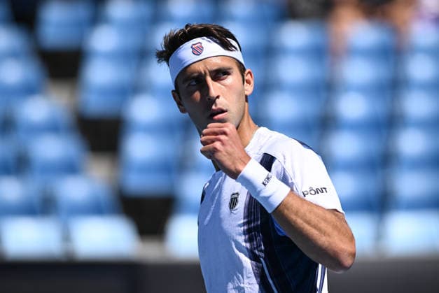 TENNIS AUSTRALIAN OPEN, Tomas Martin Etcheverry of Argentina reacts during the Men™s 1st round match against Miomir Kecmanovic of Serbia on day 1 of the 2026 Australian Open tennis tournament at Melbourne Park in Melbourne, Sunday, January 18, 2026. ( NO ARCHIVING MELBOURNE VICTORIA AUSTRALIA  Copyright: xJOELxCARRETTx 20260118143765641372
