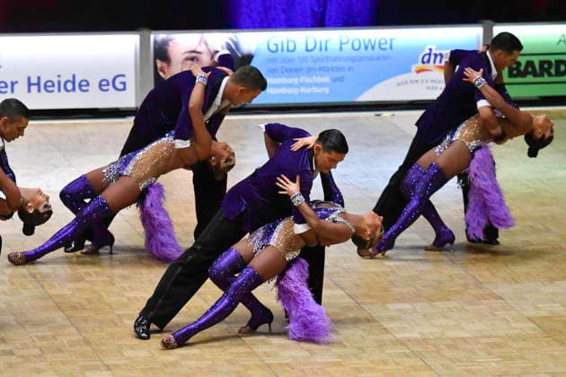GER Dancing, 1 National League of Latin Formations 17 01 2025, GER Dancing, 1 National League of Latin Formations,, Small Final, in the picture TSC Walsrode Team A with the theme Beautiful nordphotoxGmbH xWitke nph00002