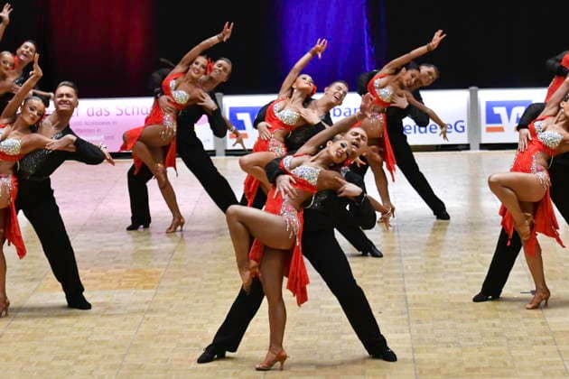 GER Dancing, 1 National League of Latin Formations 17 01 2025, GER Dancing, 1 National League of Latin Formations,, Final, in the picture Gruen Gold Bremen A Team with the theme Last Dance nordphotoxGmbH xWitke nph00002