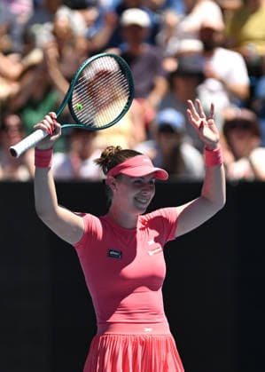 TENNIS AUSTRALIAN OPEN, Talia Gibson of Australia celebrates after winning the Women™s 1st round match against Anna Blinkova of Russia on day 1 of the 2026 Australian Open tennis tournament at Melbourne Park in Melbourne, Wednesday, January 14, 2026. ( NO ARCHIVING MELBOURNE VICTORIA AUSTRALIA  Copyright: xLUKASxCOCHx 20260118129574586790