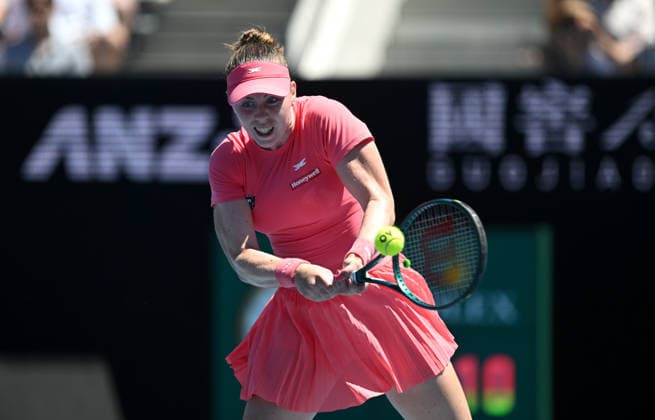 TENNIS AUSTRALIAN OPEN, Talia Gibson of Australia returns during her Women™s 1st round match against Anna Blinkova of Russia on day 1 of the 2026 Australian Open tennis tournament at Melbourne Park in Melbourne, Wednesday, January 14, 2026. ( NO ARCHIVING MELBOURNE VICTORIA AUSTRALIA  Copyright: xLUKASxCOCHx 20260118136321284830