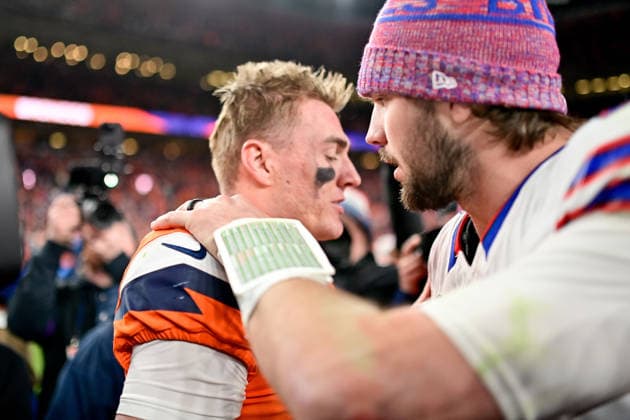 DENVER, CO - JANUARY 17: Buffalo Bills quarterback Josh Allen (17) meets with Denver Broncos quarterback Bo Nix (10) on the field after the AFC Divisional Round game at Empower Field at Mile High on January 17, 2026 in Denver, Colorado. (Photo by Dustin Bradford Icon Sportswire) NFL, American Football Herren, USA JAN 17 AFC Divisional Round Bills at Broncos EDITORIAL USE ONLY Icon132260117036