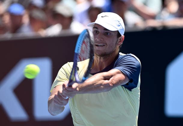 TENNIS AUSTRALIAN OPEN, Miomir Kecmanovic of Serbia in action during the Men™s 1st round match against Tomas Martin Etcheverry of Argentina on day 1of the 2026 Australian Open tennis tournament at Melbourne Park in Melbourne, Sunday, January 18, 2026. ( NO ARCHIVING MELBOURNE VICTORIA AUSTRALIA  Copyright: xJOELxCARRETTx 20260118134072177689