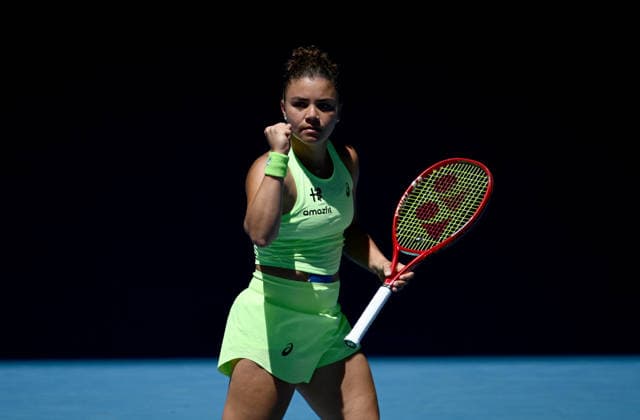 TENNIS AUSTRALIAN OPEN, Jasmine Paolini of Italy celebrates during the Women™s 1st round match against Aliaksandra Sasnovich of Belarus on day 1 of the 2026 Australian Open tennis tournament at Melbourne Park in Melbourne, Sunday, January 18, 2026. ( NO ARCHIVING MELBOURNE VICTORIA AUSTRALIA  Copyright: xJOELxCARRETTx 20260118171341908557