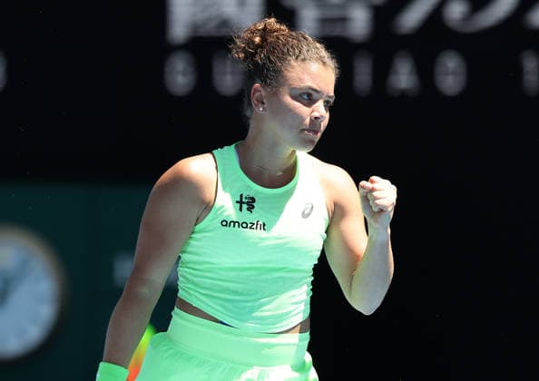 January 18, 2026, Melbourne, Victoria, Australia: JASMINE PAOLINI of Italy during the match against A. Sasnovich in the first round of Australian Open, Melbourne, Australia. Paollini won 6:1, 6:2 Melbourne Australia - ZUMAc278 20260118_zsp_c278_001 Copyright: xMarcinxCholewinskix
