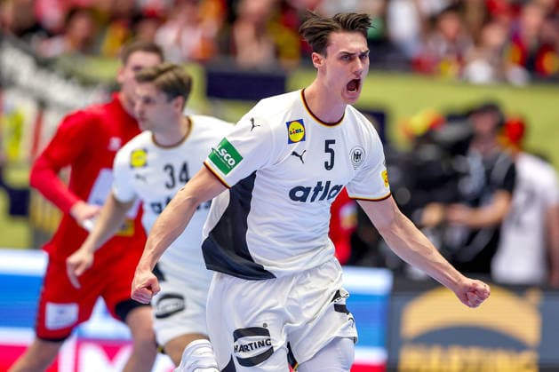17 01 2026, Handball, Men s EHF EURO 2026, Germany Serbia, Jyske Bank Boxen in Herning, Denmark, Preliminary Round Goal celebration Miro Schluroff Germany 05 Denmark