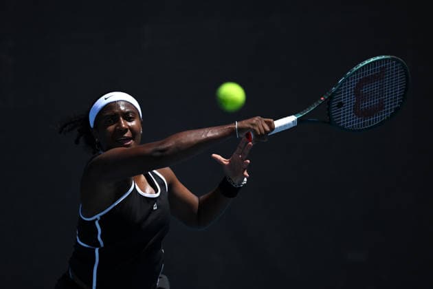TENNIS AUSTRALIAN OPEN, Haley Baptiste of USA returns during the Women™s 1st round match against Marketa Vondrousova of Czech Republic on day X of the 2026 Australian Open tennis tournament at Melbourne Park in Melbourne, Sunday, January 18, 2026. ( NO ARCHIVING MELBOURNE VICTORIA AUSTRALIA  Copyright: xJAMESxROSSx 20260118193932522372