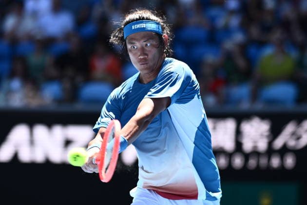 TENNIS AUSTRALIAN OPEN, Zhizhen Zhang of China in action during the Men™s 1st round match against Francisco Cerundolo of Argentina on day 1 of the 2026 Australian Open tennis tournament at Melbourne Park in Melbourne, Sunday, January 18, 2026. ( NO ARCHIVING MELBOURNE VICTORIA AUSTRALIA  Copyright: xJOELxCARRETTx 20260118132948802560