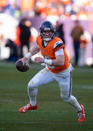 January 17, 2026: Denver Broncos quarterback Bo Nix (10) scrambles in the AFC Divisional Round playoff football game between the Denver Broncos and Buffalo Bills. CSM. - ZUMAc04_ 20260117_zma_c04_321 Copyright: xDerekxRegensburgerx