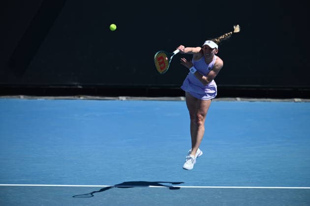 TENNIS AUSTRALIAN OPEN, Ekaterina Alexandrova of Russia in action during the Women™s 1st round match against Zeynep Sonmez of Turkey on day 1 of the 2026 Australian Open tennis tournament at Melbourne Park in Melbourne, Sunday, January 18, 2026. ( NO ARCHIVING MELBOURNE VICTORIA AUSTRALIA  Copyright: xJOELxCARRETTx 20260118176541741950