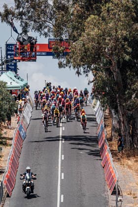 2026 Women s Tour Down Under Stage 2 Picture by Zac Williams SWpix.com - 18 01 2026 - Cycling - 2026 Women s Tour Down Under Stage 2 - Magill to Paracombe - The peloton. Copyright: x xSWpix.comx(t axPhotographyxHubxLtd)xZacxWilliams SWpix.comx SWP-2645