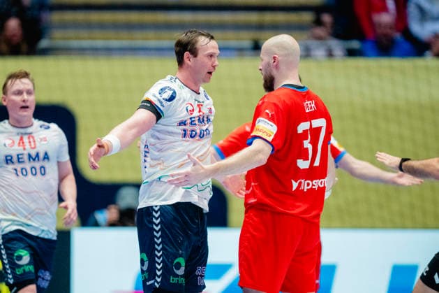 European Handball Championship, Czech Republic Norway Baerum 20260117 Norways Sander Sagosen and the Czech Republics Jan UAÂ¾ek during the European Handball Championship match between the Czech Republic and Norway in Unity arena Photo Stian Lysberg Solum NTB Baerum Norway q 9WyZM7Yg EDITORIAL USE ONLY Ref BNCq 9WyZM7Yg jpg  Copyright: xStianxLysbergxSolumx xNTBx Baerum Norge EDITORIAL USE ONLY. RESTRICTED USE FOR BETTING COMPANIES Ref:_BNCq-_9WyZM7Yg.jpg