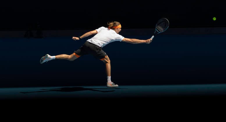 (260118) -- MELBOURNE, Jan. 18, 2026 -- Alexander Zverev hits a return during the men s singles 1st round match between Alexander Zverev of Germany and Gabriel Diallo of Canada at the Australian Open tennis tournament in Melbourne, Australia, Jan. 18, 2026. (Photo by Xinhua) (SP)AUSTRALIA-MELBOURNE-TENNIS-AUSTRALIAN OPEN-MEN S SINGLES-DAY 1 HuxJingchen 