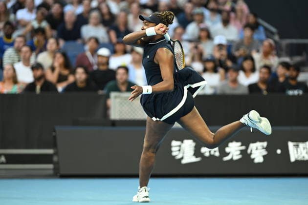 TENNIS AUSTRALIAN OPEN, Venus Williams of the United States in action against Olga Danilovic of Serbia during the Women™s Singles first round match on day 1 of the 2026 Australian Open tennis tournament at Melbourne Park in Melbourne, Sunday, January 18, 2026. ( NO ARCHIVING MELBOURNE VICTORIA AUSTRALIA  Copyright: xLUKASxCOCHx 20260118141278972472