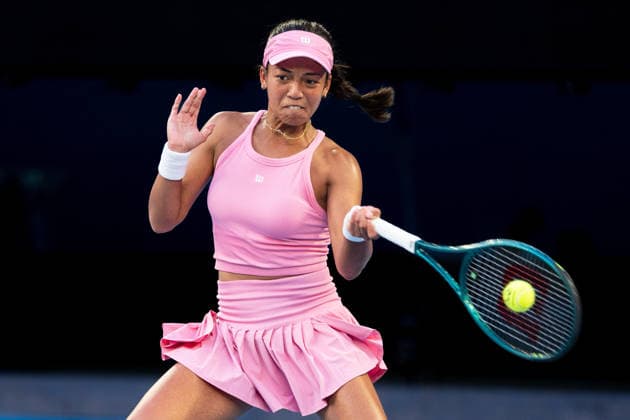 January 18, 2026: TIANTSOA RAKOTOMANGA RAJAONAH of France in action against 1st seed ARYNA SABALENKA of Belarus on KIA Arena in a Women s Singles 1st round match on day 1 of the 2026 Australian Open in Melbourne, Australia. SABALENKA won 64 61. Cal Media Melbourne Australia - ZUMAc04_ 20260118_faf_c04_023 Copyright: xSydneyxLowx