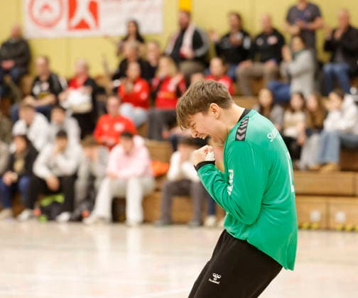 17 01 2026 Handball championship round B juniors TSV Pfungstadt TuSEM Essen 33 36 Joy Cheers Emotion over held ball TW Andre Schölpert 47 TuSEM Pfungstadt Hessen Germany
