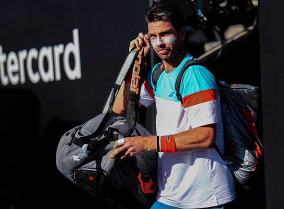 Cameron Norrie of GB walks onto court Australian Open tennis tournament, Day One, Melbourne Park, Australia - 18 Jan 2026Melbourne Melbourne Park Victoria (VIC) Australia  Copyright: xEllaxLing Shutterstockx 16302995at