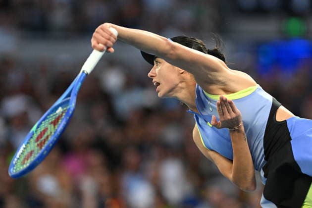 TENNIS AUSTRALIAN OPEN, Olga Danilovic of Serbia in action against Venus Williams of the United States during the Women™s Singles first round match on day 1 of the 2026 Australian Open tennis tournament at Melbourne Park in Melbourne, Sunday, January 18, 2026. ( NO ARCHIVING MELBOURNE VICTORIA AUSTRALIA  Copyright: xLUKASxCOCHx 20260118155804376050