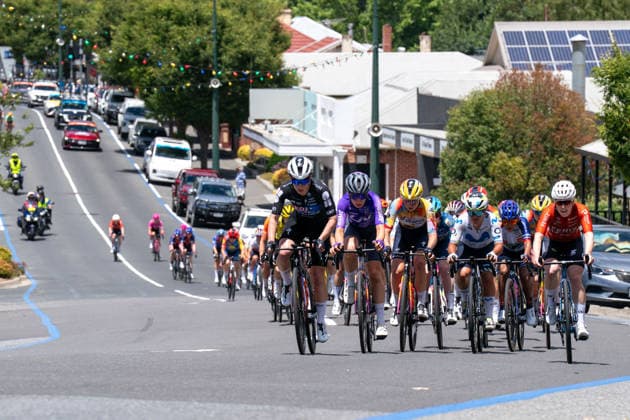 The peloton rides through Lobethal during the Santos Womens Tour Down Under Health Partners Stage 2 from Magill to Paracombe in Adelaide, Australia. Copyright: xNoexLlamasx xSPPx Sportspressphoto_SPR82746