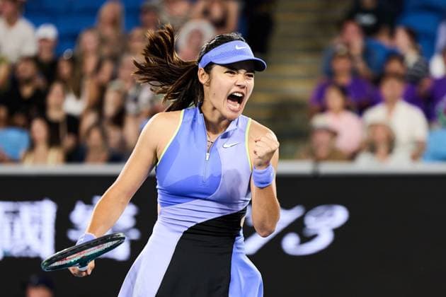 Emma Raducanu of Great Britain celebrates Australian Open tennis tournament, Day One, Melbourne Park, Australia - 18 Jan 2026Melbourne Melbourne Park Victoria (VIC) Australia  Copyright: xRachelxBach Shutterstockx 16302999bf
