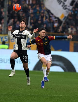Parma™s Alessandro Circati fight for the ball with Vitinha Genoa™s during the Serie A soccer match between Parma and Genoa at the Ennio Tardini Stadium in Parma - Sunday , January 18, 2026. - Soccer .  Copyright: xGiannixSantandrea LaPressex