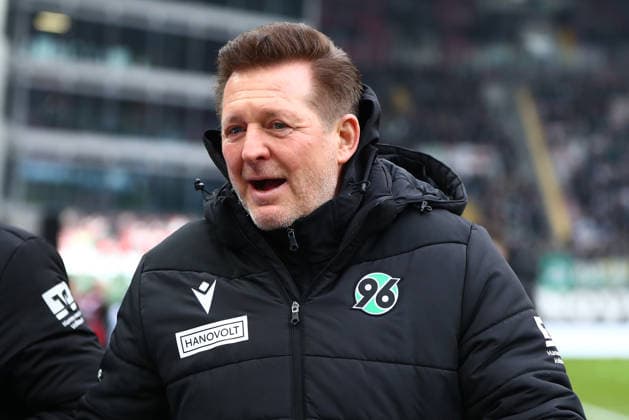 2 Bundesliga 1 FC Kaiserslautern Hannover 96 on 18 01 2026 at Fritz Walter Stadium in Kaiserslautern Coach Christian Titz Hannover 96 SM