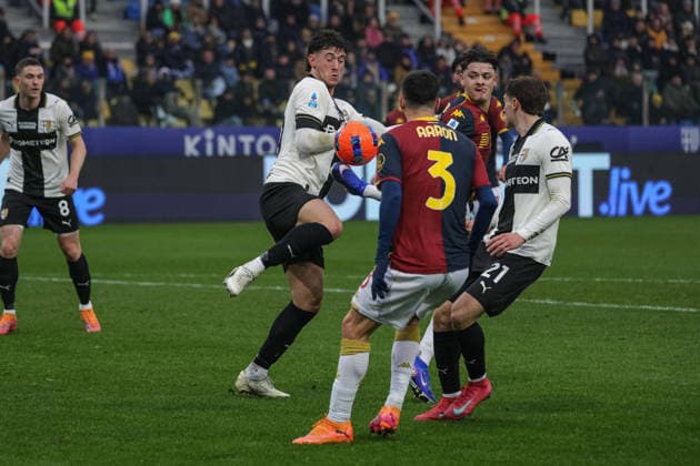 January 18, 2026, Parma: Parma™s Alessandro Circati in action during the italian soccer Serie A match between Parma Calcio 1913 vs Genoa CFC on january 18, 2026 at the Stadio Ennio Tardini in Parma, Italy. ANSA Soccer: Serie A; Parma Vs Genoa  - ZUMAa110 20260118_zaf_a110_008 Copyright: xLorenzoxCattanix