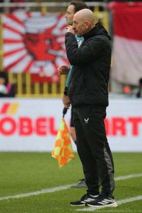 2 Bundesliga 1 FC Kaiserslautern Hannover 96 on 18 01 2026 at Fritz Walter Stadium in Kaiserslautern Coach Torsten Lieberknecht 1 FC Kaiserslautern SM
