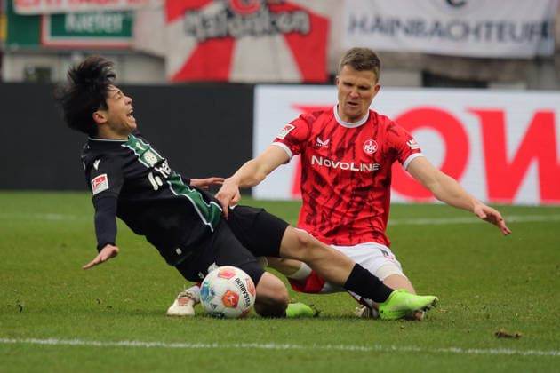 2 Bundesliga 1 FC Kaiserslautern Hannover 96 on 18 01 2026 at the Fritz Walter Stadium in Kaiserslautern Daisuke Yokota Hannover 96 Fabian Kunze 1 FC Kaiserslautern duel, action, action, battle for the ball SM