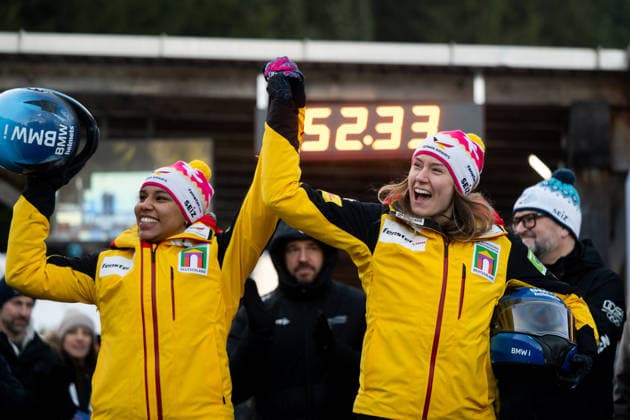 NOLTE Laura, LEVI Deborah (Deutschland) jubeln ueber den Sieg im Rennen und Gesamtweltcup, GER, IBSF Bob Weltcup Altenberg, Zweierbob Frauen, Saison 2025 2026, 18.01.2026 GER, IBSF Bob Weltcup Altenberg, Zweierbob Frauen, Saison 2025 2026, 18.01.2026 Altenberg *** NOLTE Laura, LEVI Deborah Germany celebrate victory in the race and overall World Cup, GER, IBSF Bobsleigh World Cup Altenberg, two-man bobsleigh women, 2025 2026 season, 18 01 2026 GER, IBSF Bobsleigh World Cup Altenberg, two-man bobsleigh women, 2025 2026 season, 18 01 2026 Altenberg Copyright: xEibner-Pressefoto Memmlerx EP_MMR