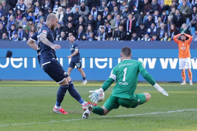 18 01 2026, xgrfx, Soccer 2 Bundesliga, VfL Bochum SV Darmstadt 98 v l Tor, Philipp Hofmann VfL Bochum DFL DFB REGULATIONS PROHIBIT ANY USE OF PHOTOGRAPHS as IMAGE SEQUENCES and or QUASI VIDEO Bochum