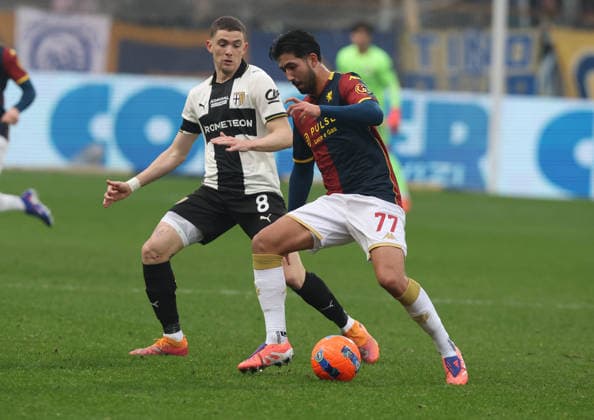Genoa™s Mikael Ellertsoon fight for the ball with Parma™s Nahuel Estevez during the Serie A soccer match between Parma and Genoa at the Ennio Tardini Stadium in Parma - Sunday , January 18, 2026. - Soccer .  Copyright: xGiannixSantandrea LaPressex
