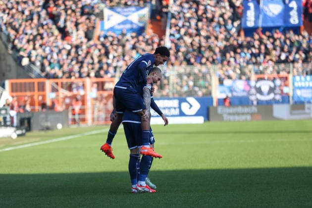 Goal celebration to 2 1 for VfL Bochum by Philipp Hofmann VfL Bochum with Francis Onyeka VfL Bochum GER, VfL Bochum vs SV Darmstadt 98, Football, 2 Liga, Matchday 18, Season 2025 2026, 18 01 2026 DFL REGULATES PROHIBIT ANY USE OF PHOTOGRAPHS AS IMAGE SEQUENCES AND OR QUASI VIDEO GER, VfL Bochum vs SV Darmstadt 98, Football, 2 Liga, Matchday 18, Season 2025 2026, 18 01 2026 Bochum Copyright: xEibner-Pressefoto FrankxZeisingx EP_FZG