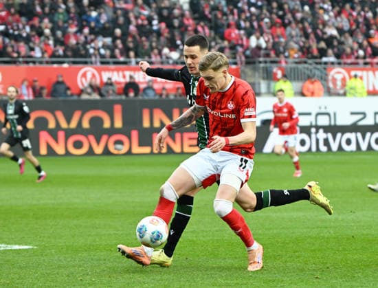 Football 2 Bundesliga Season 2025 26 1 FC Kaiserslautern 18 02 2026 Fritz Walter Stadion 1 FC Kaiserslautern fck Hannover 96 h Bastian ALLGEIER Hannover 96 , back Norman BASSETTE 1 FC Kaiserslautern 1 FC Kaiserslautern