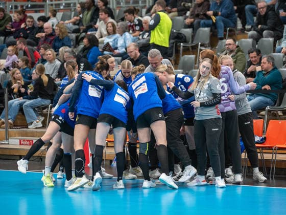 The Rostock team motivates itself once again for the match TSV Bayer 04 Leverkusen vs Rostocker Handball Club, Handball, ALSCO Handballbundesliga Frauen, 14 Spieltag, Saison 2025 2026, 18 01 2026 TSV Bayer 04 Leverkusen vs Rostocker Handball Club, Handball, ALSCO Handballbundesliga Frauen, 18 Spieltag, Saison 2025 2026, 18 01 2026 Leverkusen Copyright: xEibner-Pressefoto ThomasxHaeslerx EP_THR