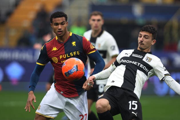 Parma™s Enrico Delprato fight for the ball with Genoa™s Alessandro Mercandalli during the Serie A soccer match between Parma and Genoa at the Ennio Tardini Stadium in Parma - Sunday , January 18, 2026. - Soccer .  Copyright: xGiannixSantandrea LaPressex
