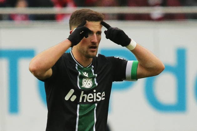 2 Bundesliga 1 FC Kaiserslautern Hannover 96 on 18 01 2026 at Fritz Walter Stadion in Kaiserslautern Goal celebration after the goal celebrating the goal celebrate 0 1 by Enzo Leopold Hannover 96 SM